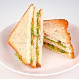 Сендвич с копченной говядиной