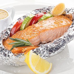 Семга в фольге с овощами