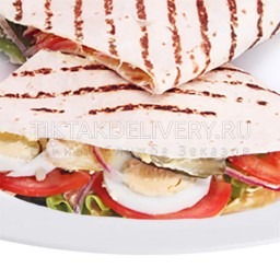 Сендвич с курицей в тортилье